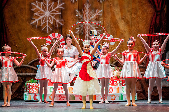 RA-NUTCRACKER-2018-CANDYCANE- (5)