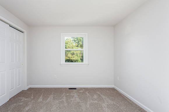 1215-TOWNSHIP-LINE-RD-PHOENIXVILLE- (46)