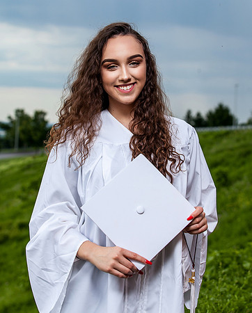 Alyssa-Grad-14