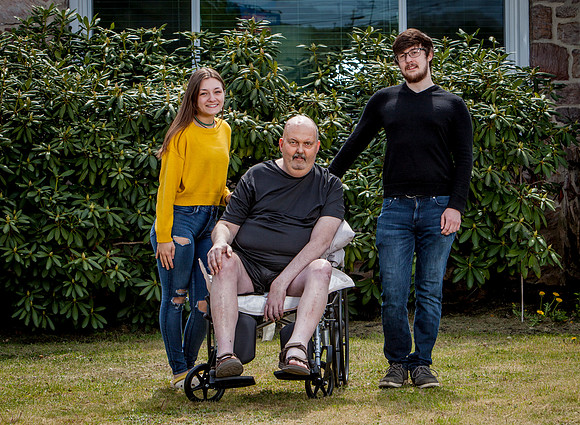 THOMPSON-FAMILY-MAY-1ST-2022- (12)