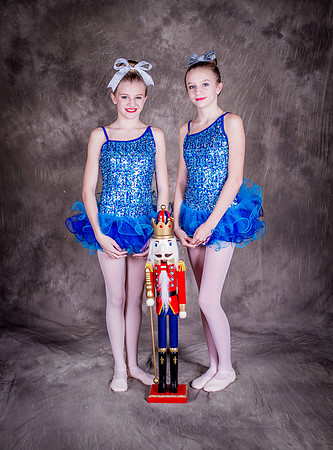 SIMON_PAIGE_HANNAH_PARTY_DOLL
