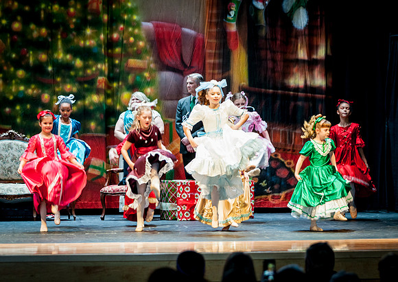RA-NUTCRACKER-2018-PARTY- (137)
