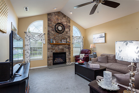 486-PEBBLE-BEACH-DR-ROYERSFORD- (17)