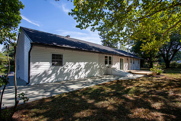 1215-TOWNSHIP-LINE-RD-PHOENIXVILLE- (25)