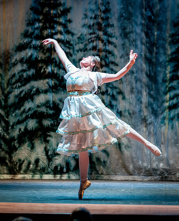 RA-NUTCRACKER-2018-SNOW- (6)