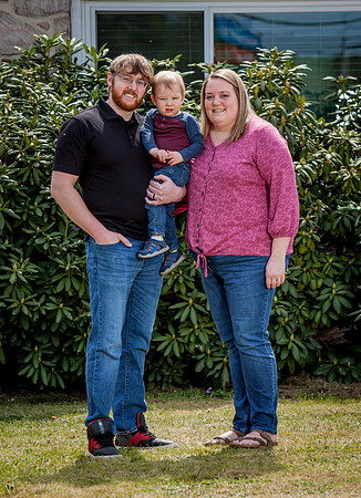THOMPSON-FAMILY-MAY-1ST-2022- (20)