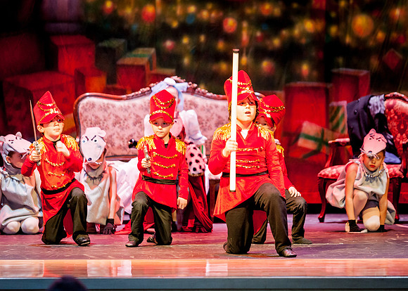 RA-NUTCRACKER-2018-MICE- (20)