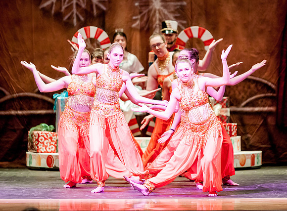RA-NUTCRACKER-2018-ARABIAN- (11)