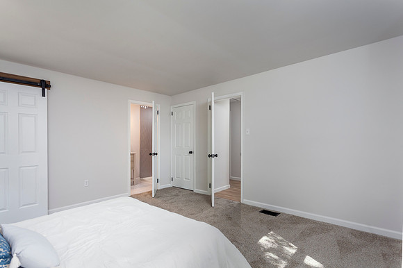 1215-TOWNSHIP-LINE-RD-PHOENIXVILLE- (50)