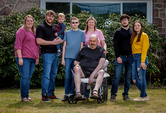 THOMPSON-FAMILY-MAY-1ST-2022- (4)