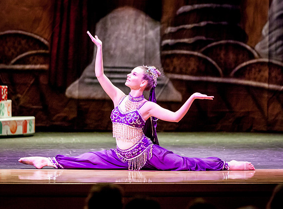 RA-NUTCRACKER-2018-ARABIAN- (15)