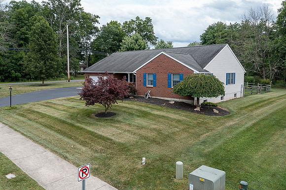 3040-BURTON-DR-GILBERTSVILLE- (27)