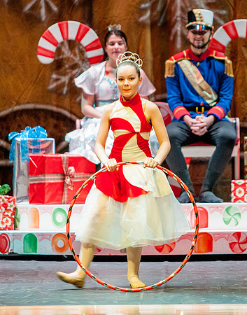 RA-NUTCRACKER-2018-CANDYCANE- (3)