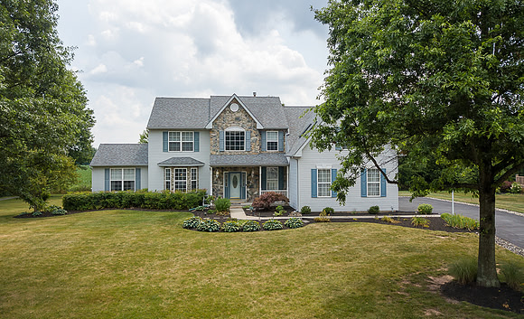 2302-McArthur-Dr-Hatfield- (1)