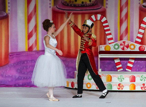 RA_NUTCRACKER_2014- (1)
