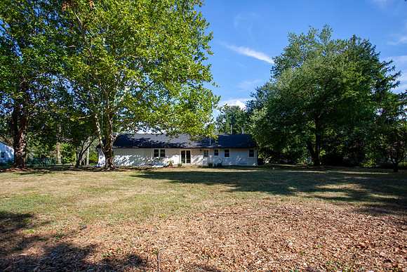 1215-TOWNSHIP-LINE-RD-PHOENIXVILLE- (22)