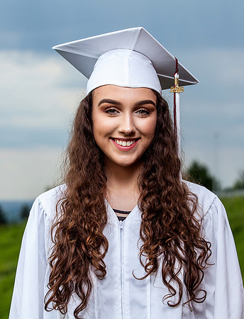Alyssa-Grad-06