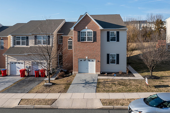 151-STONE-HILL-DR-POTTSTOWN- (2)
