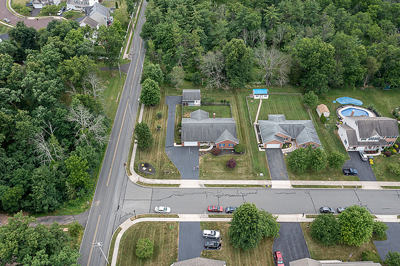3040-BURTON-DR-GILBERTSVILLE- (1)
