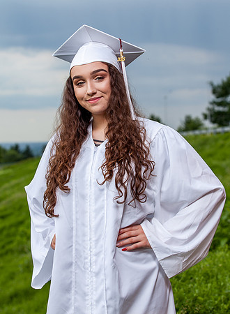 Alyssa-Grad-09