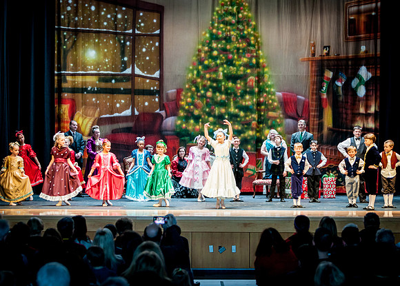 RA-NUTCRACKER-2018-PARTY- (127)