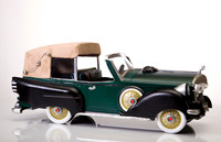 Adam's Family Car painted by Vanessa Busti - 2020