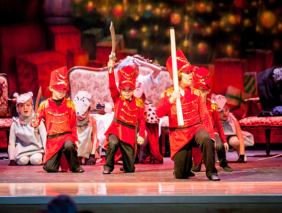 RA-NUTCRACKER-2018-MICE- (18)