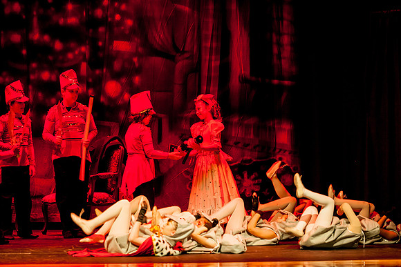RA-NUTCRACKER-2018-MICE- (9)