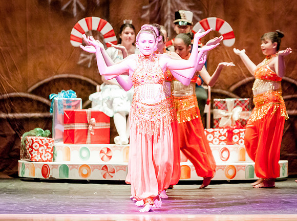 RA-NUTCRACKER-2018-ARABIAN- (9)