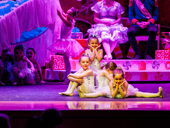 RA-NUTCRACKER-2018-BONBON- (3)