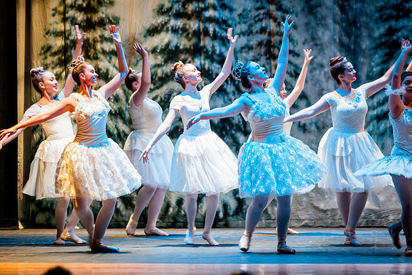 RA-NUTCRACKER-2018-SNOW- (17)
