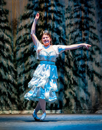 RA-NUTCRACKER-2018-SNOW- (9)