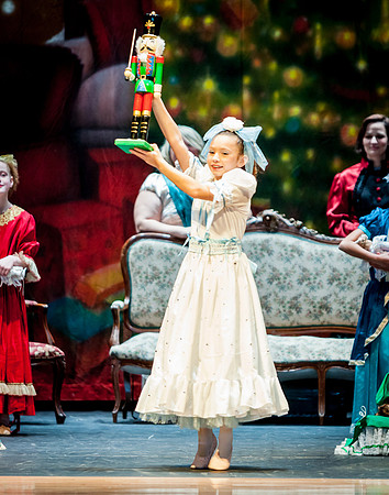 RA-NUTCRACKER-2018-PARTY- (190)
