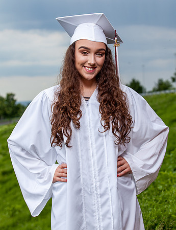 Alyssa-Grad-08