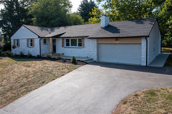 1215-TOWNSHIP-LINE-RD-PHOENIXVILLE- (2)