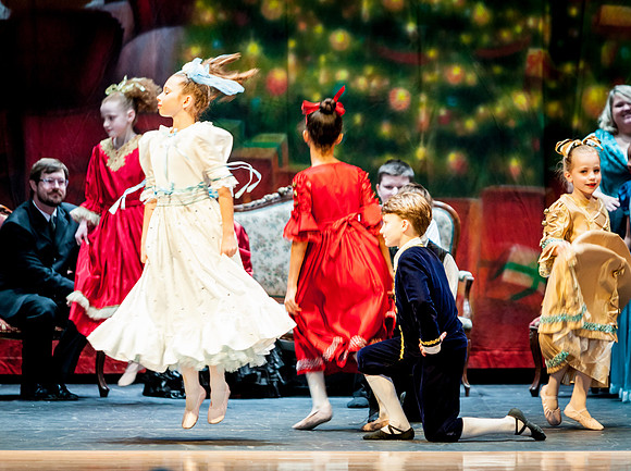RA-NUTCRACKER-2018-PARTY- (132)