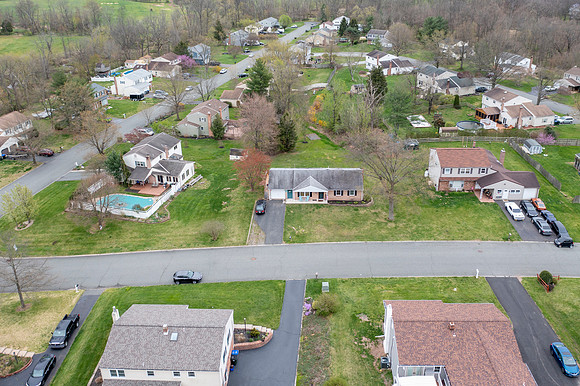 436-THRUSH-DR-GILBERTSVILLE- (30)