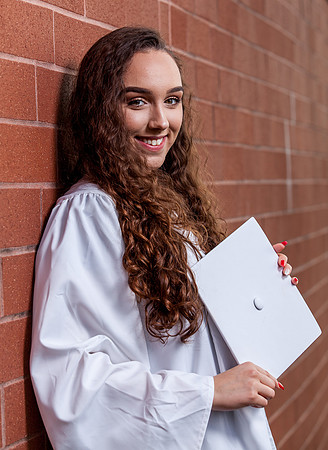 Alyssa-Grad-18