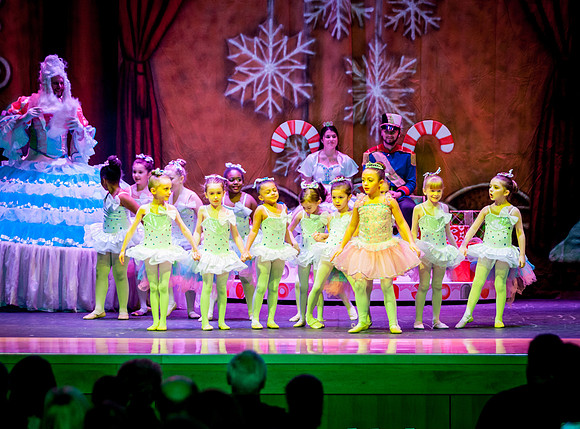 RA-NUTCRACKER-2018-BONBON- (29)