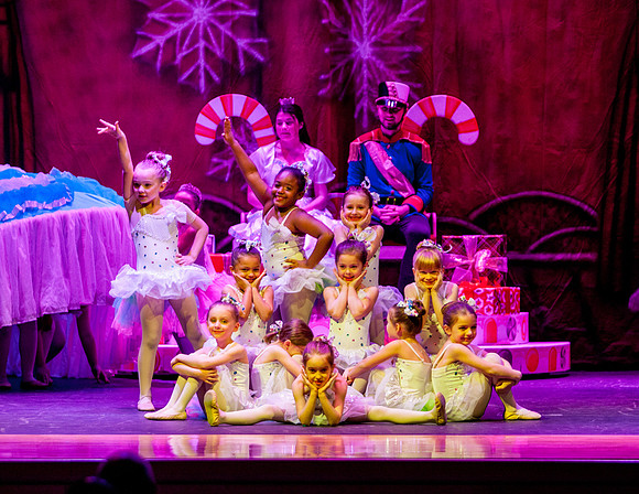 RA-NUTCRACKER-2018-BONBON- (4)