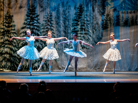 RA-NUTCRACKER-2018-SNOW- (15)