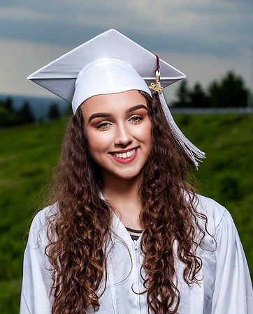 Alyssa-Grad-04